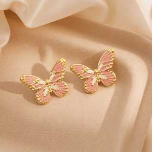 ต่างหูรูปผีเสื้อเคลือบทองประดับด้วยเคลือบสีน้ำเงินจาก Rema Jewellers สำหรับผู้หญิง - ของขวัญสุดอินเทรนด์ - Product Image 5