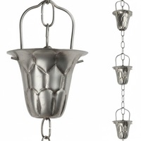 Chaîne de pluie artisanale en métal doré pour gouttières, alternative moderne et décorative au gouttière de toit, thermolaquée, personnalisable, haute qualité