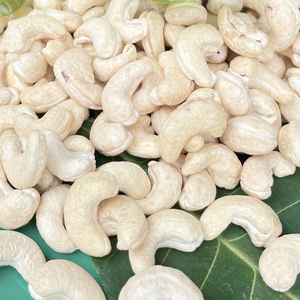 Noix de cajou W180 de l'usine du Vietnam, exigences OEM ODM du client, Santigo - Product Image 1