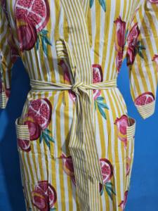 Robes Kimono en Coton Jaune à Imprimé Fruits, Magnifiques Robes de Demoiselle d'Honneur Kimono, Peignoirs Faits Main à Impression au Bloc pour Femmes, Cadeau Kimono - Product Image 5