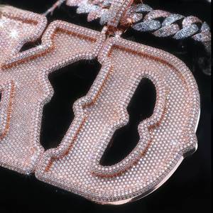 จี้เพชรแบบกำหนดเองสำหรับทุกเพศ สไตล์ฮิปฮอปสุดหรู  ทำจากเงินแท้ 925 ประดับด้วยเพชรโมอิสซาไนต์ VVS ชุบโรเดียมอย่างดี พร้อมใบรับรอง - Product Image 4