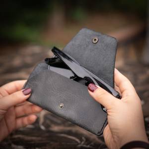 Estuche de Piel Genuina de Lujo para Gafas, Funda Delgada Hecha a Mano de Piel de Vaca, Protector Vintage para Gafas de Lectura LGC-0095 - Product Image 5