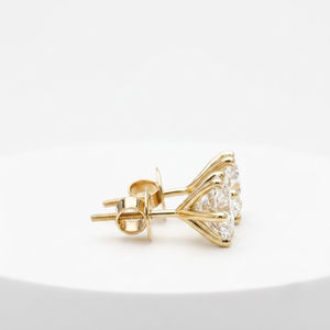 Boucles d'oreilles clous classiques en diamant taille brillant rond, or jaune 14 carats, bijoux de mariage pour femme, certifiées IGI, sertissage griffe, cadeau raffiné - Product Image 4
