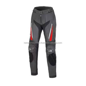 Combinaison de course en cuir pour moto OEM personnalisable, respirante, imperméable, coupe-vent, fabriquée au Pakistan pour la course et la conduite à moto - Product Image 2