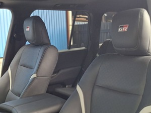 SUV Todoterreno 4x4 Prado Class 2023 – Vehículo Utilitario Deportivo Resistente - Product Image 2