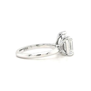 Bague en argent plaqué 925 sertie de diamants, coupe ronde brillante, couleur D, style minimaliste, cadeau de fiançailles pour femmes - Product Image 2