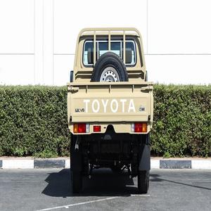 Vente en gros de Toyota LandCruisers Pick Up 2.8L Turbo Diesel 4 cylindres 4x4 Double Cabine Sièges en cuir Caméra arrière Livraison rapide - Product Image 5