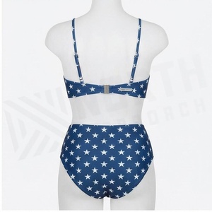 Conjunto de bikini de 2 piezas con estampado de bandera americana para mujer, top de cintura alta con nudo, traje de baño de poliéster y spandex - Product Image 2