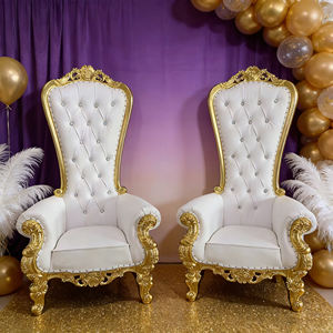 럭셔리 로얄 화이트 가죽 장식 골드 오너먼트 조각 프레임 크리스탈 스터드 친환경 내구성 왕좌 의자 야외 결혼식용 - Product Image 5