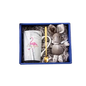 Taza Personalizada de 400 ml con Cuchara, Caja de Regalo Disponible para el Hogar <span class=keywords><strong>y</strong></span> la Oficina, Taza para Leche <span class=keywords><strong>y</strong></span> Café, Taza con Diseño de Oso <span class=keywords><strong>y</strong></span> Juego de Toallas - Product Image 1