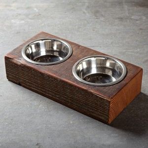 Soporte de madera grabado personalizado para tazón de comida para perros, ideal para accesorios y regalos personalizados para la alimentación de mascotas. - Product Image 4