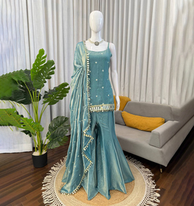 Ensemble Sharara 3 pièces ethnique indien pour mariage d'hiver et fête, brodé, réversible, infroissable, en soie Georgette, avec miroir véritable cousu - Product Image 1