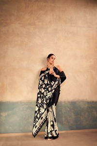 Sari Tradicional Indio de Seda Satinada con Estampado Kalamkari para Uso Diario y Eventos Festivos, Atuendo Elegante para Mujer - Product Image 2