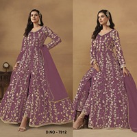 Conjunto Anarkali Semisellado de Tela de Red con Mariposas, Bordado Detallado y Abundante, Diseño de Fiesta, Vestido Indio Pakistaní