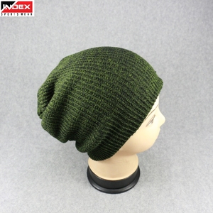 Bonnet de luxe pour homme – Chapeau d'hiver en tricot premium, tissu extensible doux, logo personnalisé, chaud et confortable - Product Image 1