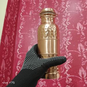 Compre una Botella de Cobre de Primera Calidad con Tapa Hermética, Beneficios Ayurvédicos, Usos para Almacenamiento de Agua, Botella de Cobre - Product Image 1