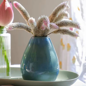 แจกันเซรามิกสีเขียวอมฟ้าทรงโค้งมน ดีไซน์หรูหรา เคลือบเงาอย่างสวยงาม เหมาะสำหรับตกแต่งบ้านอย่างมีระดับ - Product Image 1