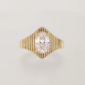Bague en argent sterling 925 plaqué platine sertie de moissanite pour femme, bijou de luxe scintillant de style hip-hop, design tendance - Product Image 4