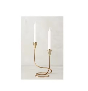 Nouveau porte-bougie en métal attrayant pour la décoration d'éclairage domestique, support à bougie en métal pour la décoration de restaurant, disponible à prix de gros - Product Image 1