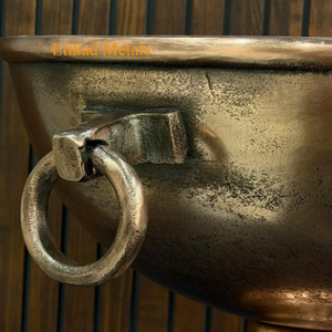 Seau à champagne de style ancien, refroidisseur à vin décoratif en métal - Product Image 3