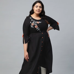 Kurta noir brodé style A-line en viscose rayonne, grande taille, col rond, manches trois quarts, tenue décontractée pour femme - Product Image 1