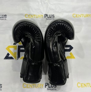 สายรัดข้อมือหนังแท้สีดำ Fairtex สำหรับถุงมือชกมวยไทย คิกบ็อกซิ่ง สำหรับผู้ใหญ่ ยูนิเซ็กซ์ รุ่น CP-BG-102 - Product Image 3