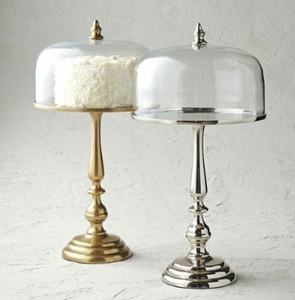 Par de soportes redondos blancos para tartas con bases de diseño de jaula de alambre dorado, disponibles a precios de mayorista. - Product Image 3
