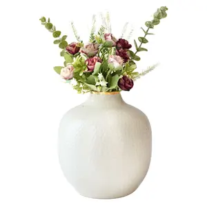 White Hammered Bud Oval Shape Vase for Home Decor Modern festive decor usage Home decorative table vare made in india 2024