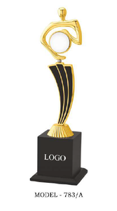 Trophée sportif or, argent, bronze avec base gravée pour récompenses et compétitions, trophée en métal avec base en bois - Product Image 4