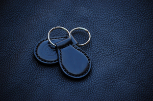 Llavero de Cuero Genuino Hecho a Mano al por Mayor con Destapador de Botellas, Regalo de Navidad Personalizado y Elegante para Hombres y Mujeres - Product Image 6