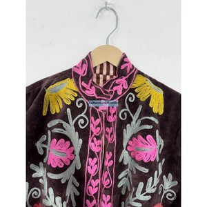 Veste en velours brodée à la main Suzani pour femme, veste de soirée avec doublure intérieure en coton, veste tendance - Product Image 2