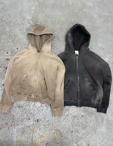 Pull à col rond pour homme, personnalisable en gros, avec finition délavée effet soleil et logo personnalisable pour streetwear haut de gamme. - Product Image 1