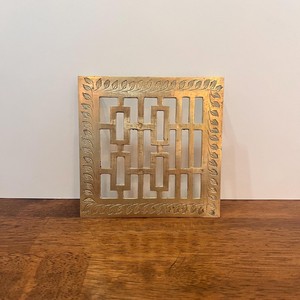 Rectangular Brass <b>Trivet</b> With Traditional Chinese Design Heat Resistant Table Mat For <b>Kitchen</b> Or Dining Use - Product Image 3