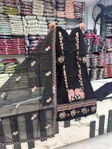 COLECCIÓN EID *TEJIDO DE ALGODÓN DE CALIDAD EXTRA FINA* *TRABAJO DE HILOS Y LENTEJUELAS CON ADORNOS* *TEJIDO DE RED DE ALGODÓN CON DUPATTA BORDADA* - Product Image 4