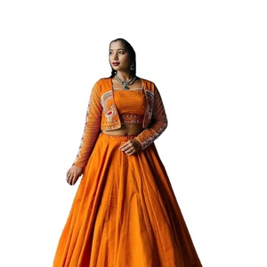 Indien pakistanais dernier concepteur Net Lehenga pleine lourde broderie séquence travail robe en soie disponible au prix de gros Inde - Product Image 1