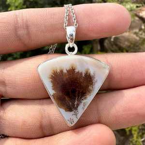 Pendentif en Agate Dendrite Paysage Naturel, en Argent Sterling Plaqué Or, Style Vintage, Pierre Précieuse, Charme Unisexe pour Fiançailles - Product Image 4