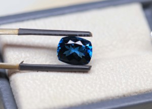 Auténtica Piedra Preciosa de Topacio Azul de Londres Natural, Forma de Cojín, 10x8mm, Piedra Facetada, Precio al por Mayor, Aini Gems - Product Image 3