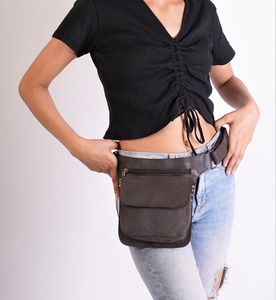Fashioned Unique Design Oem Softshell Windproof Leather Waist Bag Waterproof Vintage Zipper Closure Waterproof Leather Waist Bag - Product Image 5