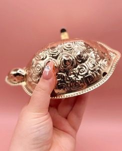 Beurrier en forme de tortue doré élégant avec couvercle, décoration élégante pour la table à manger, rangement pour beurre, fabriqué à la main en Inde - Product Image 3