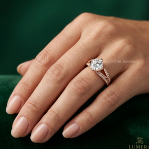 Anillo de Moissanita Redonda Brillante Certificada por IGI para Mujer en Oro Rosa de 9KT, 10KT, 14KT, 18KT con Diseño de Tallo Dividido, Joyería Nupcial - Product Image 5
