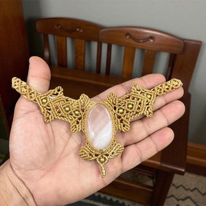 Collier pendentif en macramé fait main avec quartz rose, style bohème naturel, ajustable, cordon doré, bijou de guérison - Product Image 6