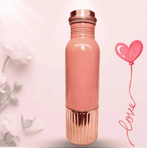 Botella de Agua Hecha a Mano de Cobre Puro con Acabado de Esmalte Rosa, Recipiente de Cobre con Ranuras Verticales, Vaso Metálico sin Juntas - Product Image 1