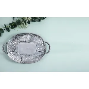 Bandeja Decorativa de Metal Hecha a Mano con Acabado Bronce Vintage Premium, Bandeja Organizadora de Metal Negro Moderno, Vidrio y Cristal Premium - Product Image 2