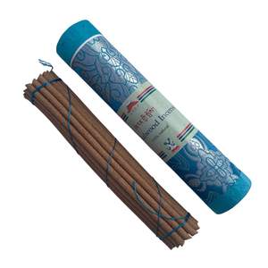 Juego de incienso de palo de sándalo tibetano hecho a mano en Nepal de 2 fragancias divinas naturales que cultivan la serenidad y la conexión espiritual - Product Image 2
