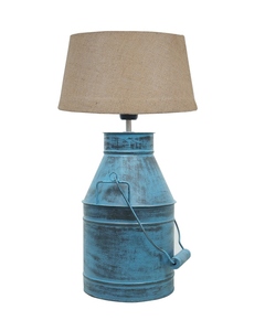Lampe de table rustique style ferme en forme de carafe à lait bleue algue antique avec abat-jour en jute pour décoration intérieure vintage, vente en gros OEM - Product Image 1