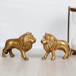 Statue de lion en laiton assis, figurine dorée avec socle, décoration de table, ornement artisanal en laiton massif - Product Image 5