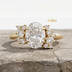 Anillo de Compromiso con Diamante Cultivado en Laboratorio de Corte Ovalado de 1.01 CT, Diamantes Laterales, Chapado en Oro, Anillo de Novia de Lujo con Engaste de Plata - Product Image 2