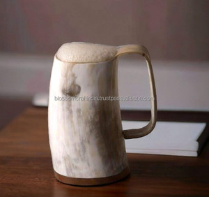 Mug en corne de buffle fait main, finition premium, artisanat unique, durable pour le thé, le café, le jus, les boissons froides, utilisation quotidienne - Product Image 1