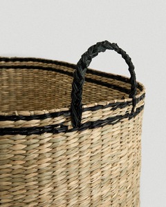 Juego de 2 cestas ovaladas de seagrass negras Kori, cestas de almacenamiento hechas a mano, venta al por mayor, ecológicas, hechas en Vietnam. - Product Image 4