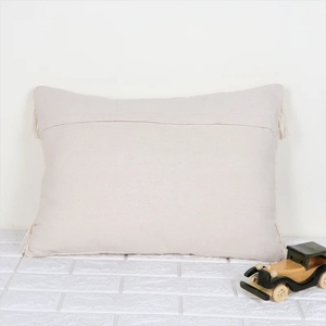 Funda de Cojín con Textura de Hojas Hecha a Mano, Estilo Boho, Color Marfil y Negro con Flecos, Decoración Suave para el Hogar, Precio al por Mayor - Product Image 2